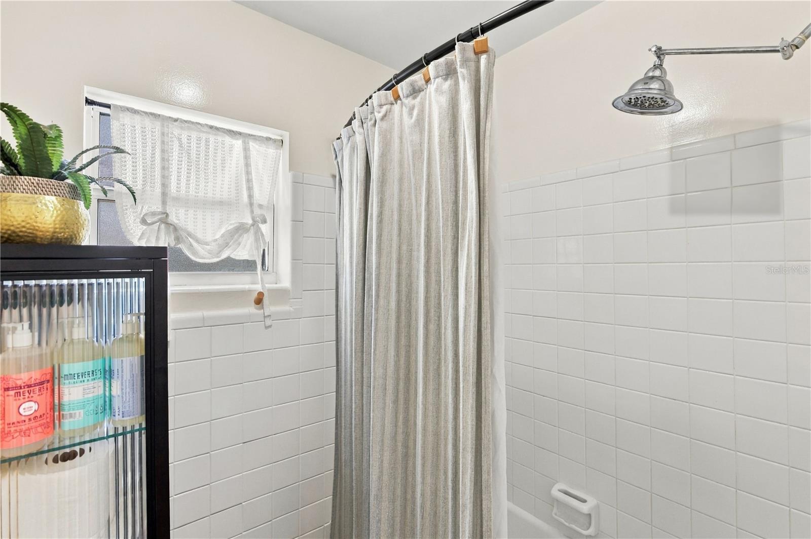 303 Halsey St Property Photo 16