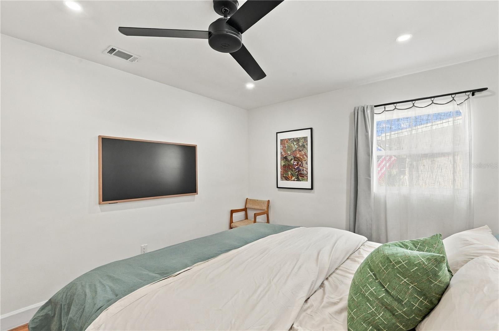 303 Halsey St Property Photo 18