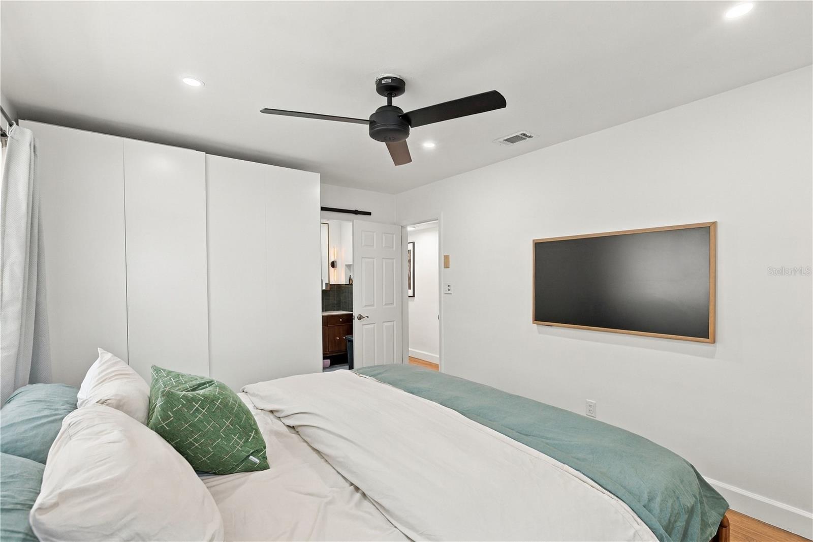 303 Halsey St Property Photo 19