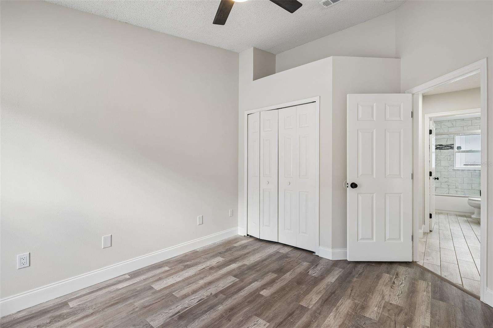 1320 Oak Grove Ct Property Photo 14