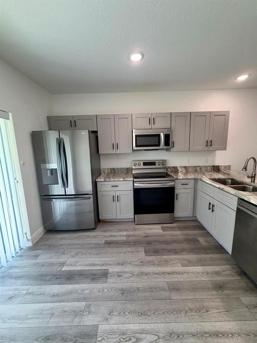 309 Clermont Dr #a Property Photo 7