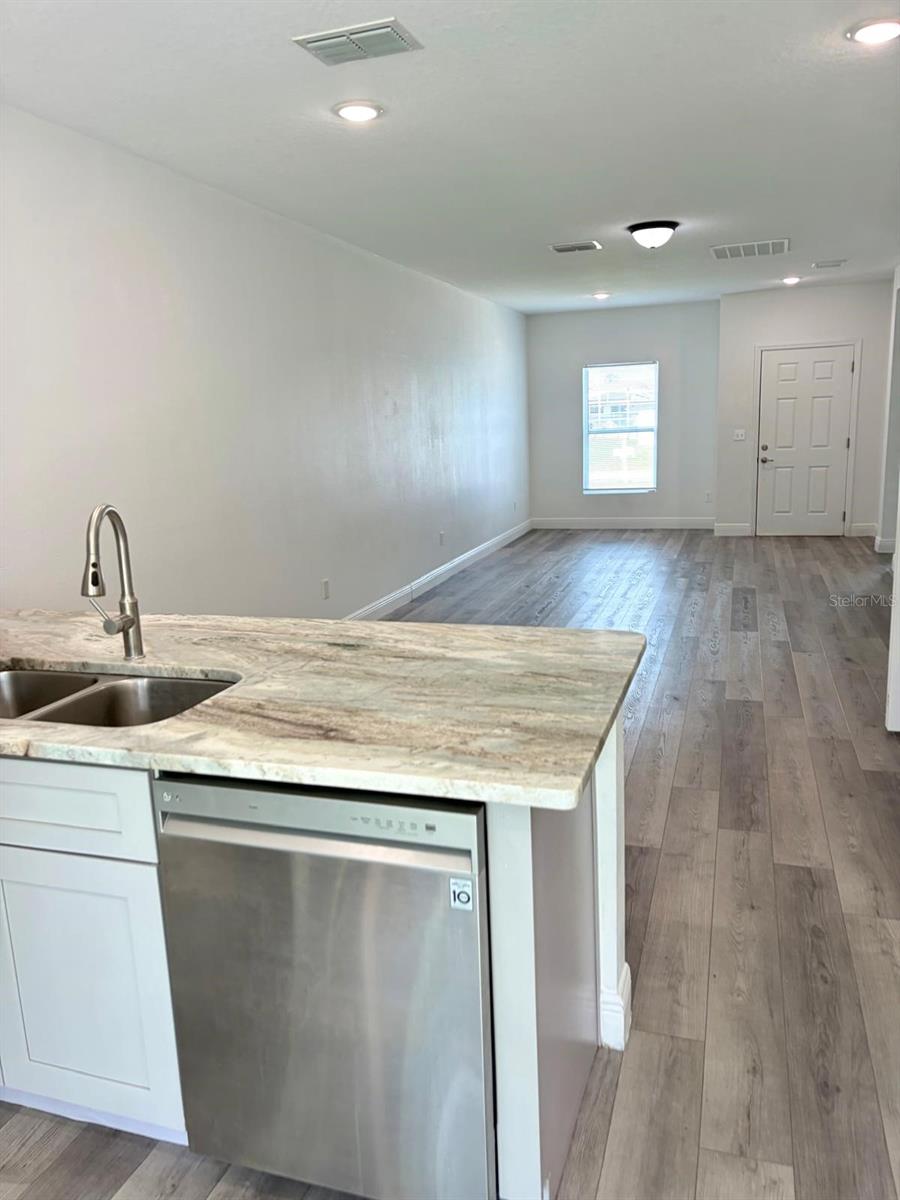 309 Clermont Dr #a Property Photo 8