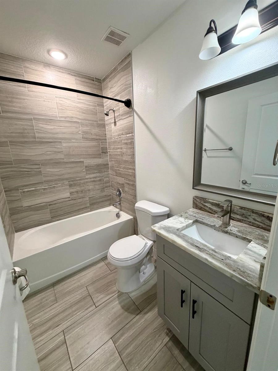 309 Clermont Dr #a Property Photo 9