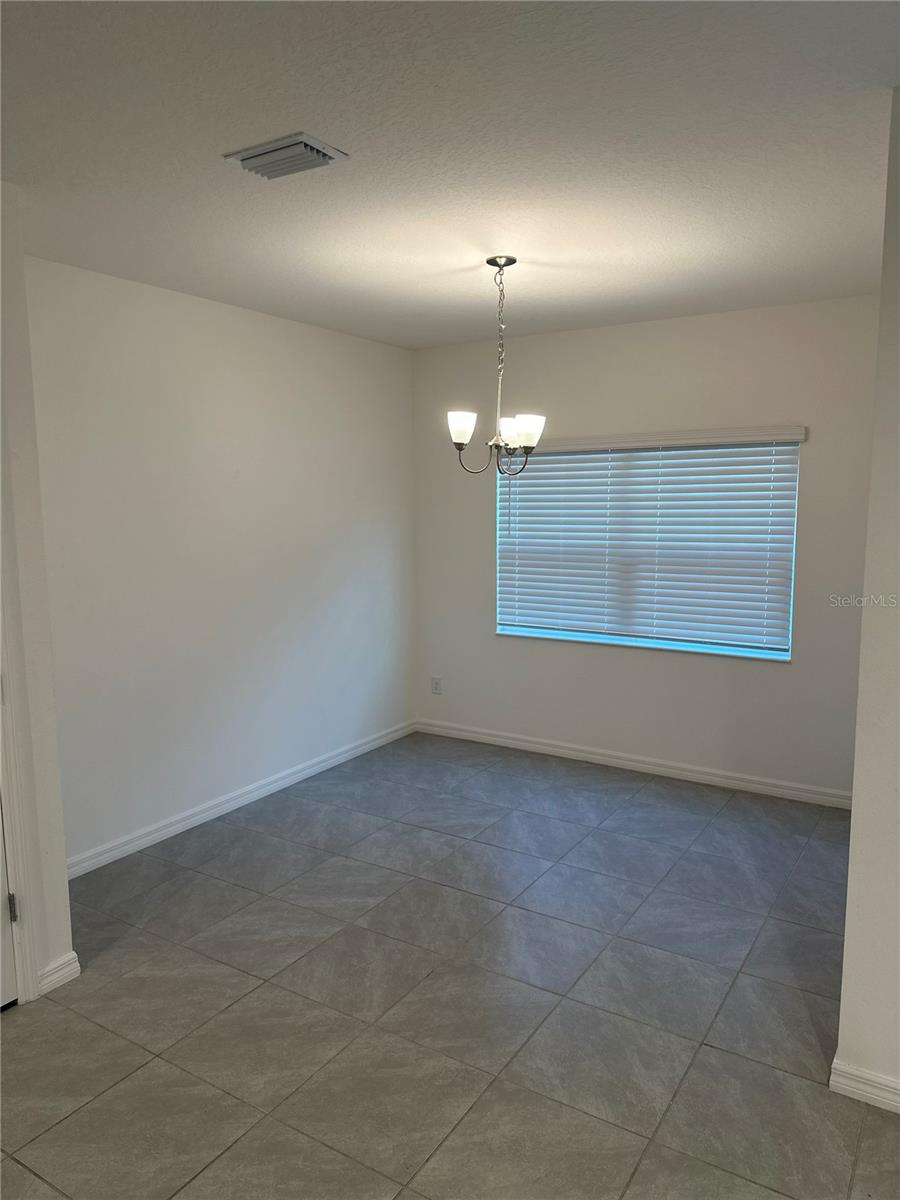 189 Glass Onion Dr Property Photo 5