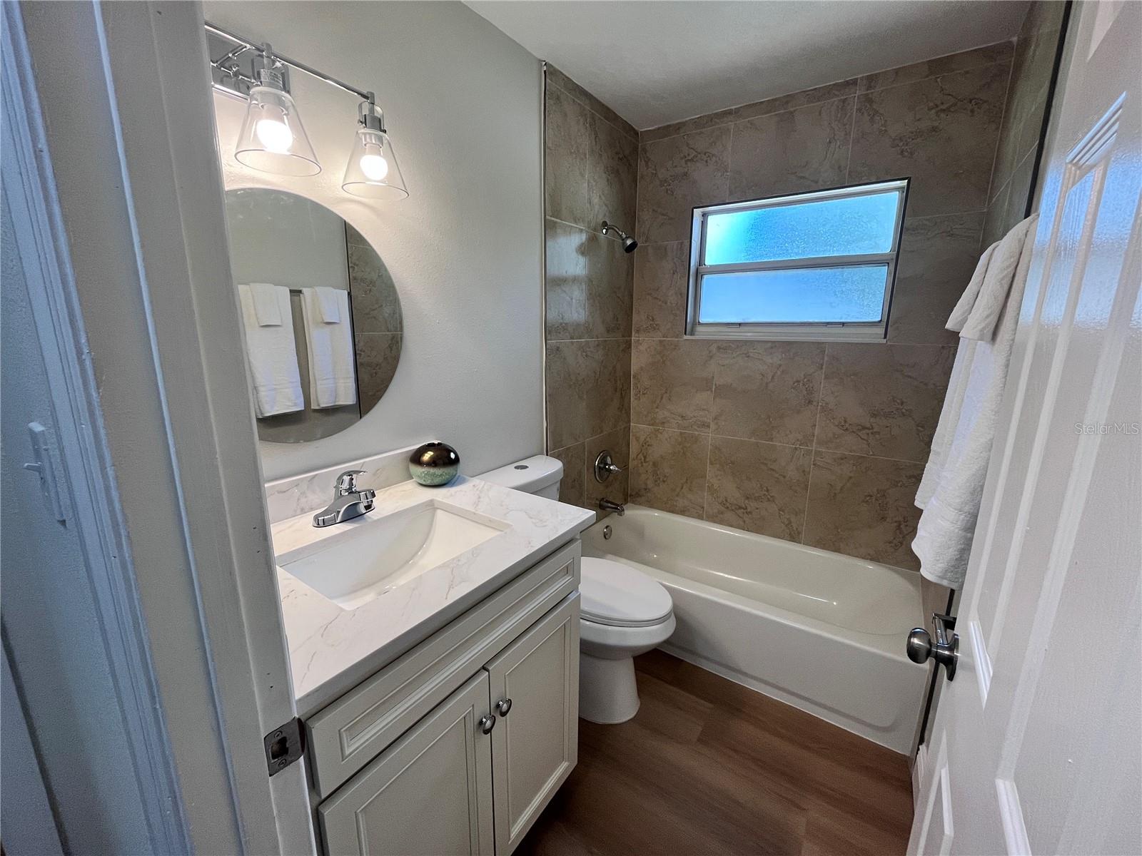 7728 Whisper Pl Property Photo 9