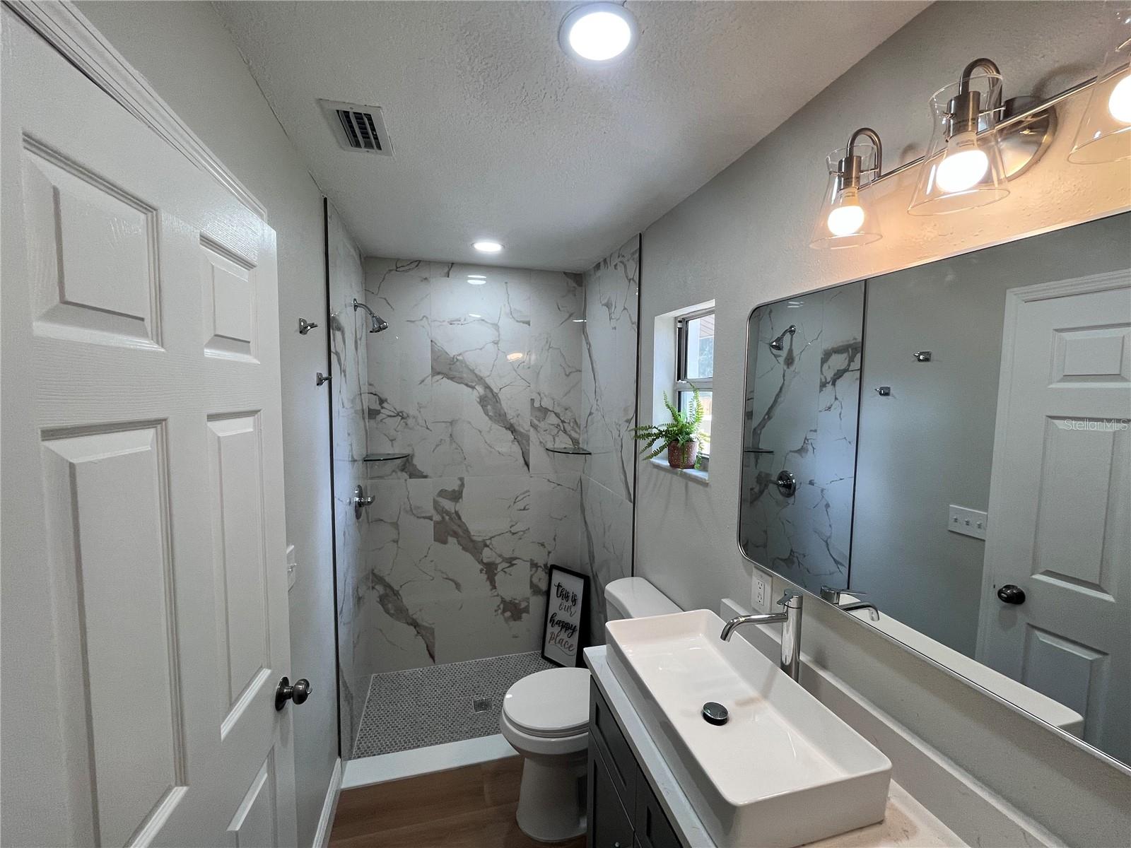 7728 Whisper Pl Property Photo 10