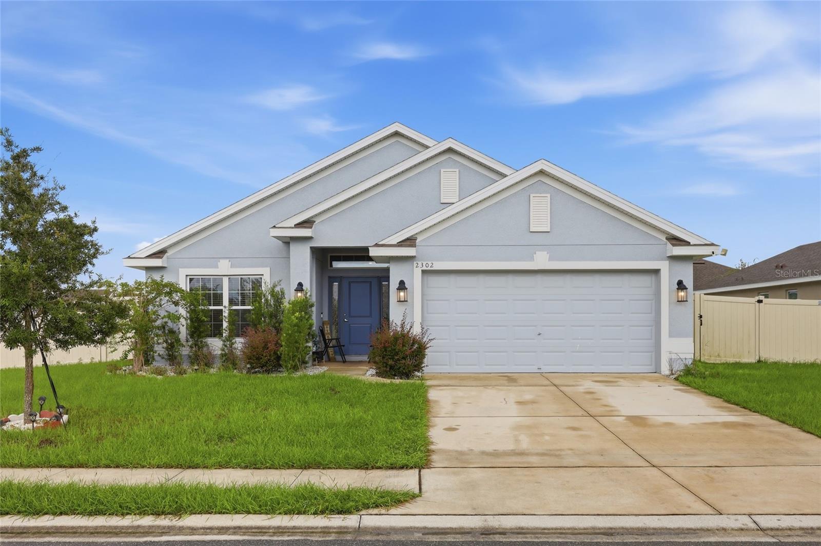 2302 Friendly Confines Loop Property Photo 1