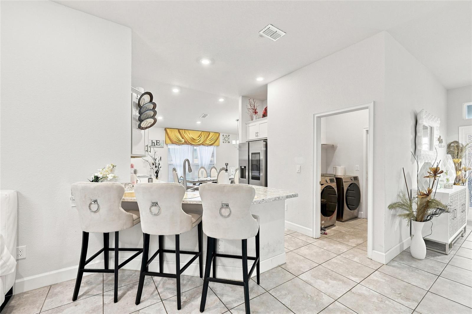2302 Friendly Confines Loop Property Photo 7