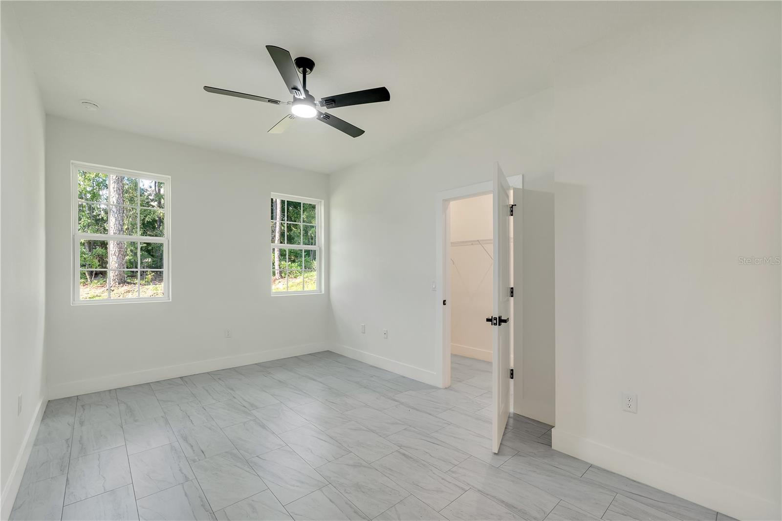 1097 W Cary Dr Property Photo 12