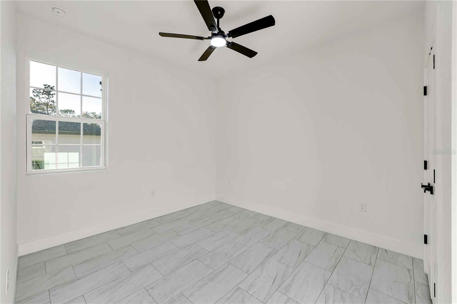 1097 W Cary Dr Property Photo 29