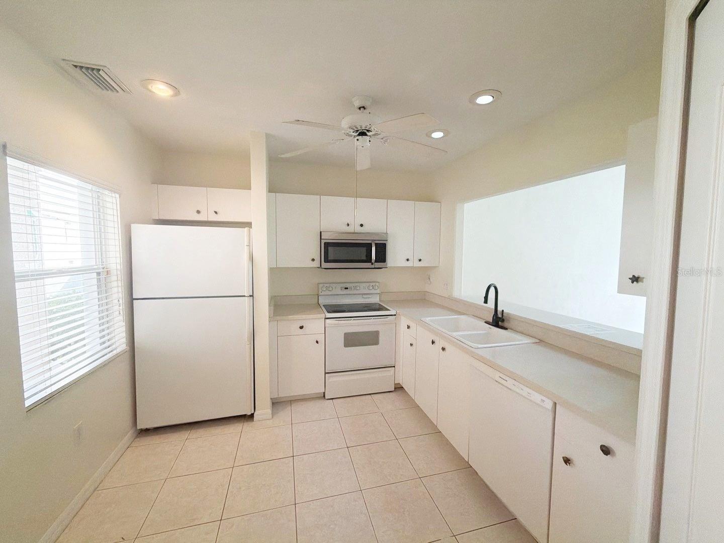 145 Nature Trl Property Photo 2