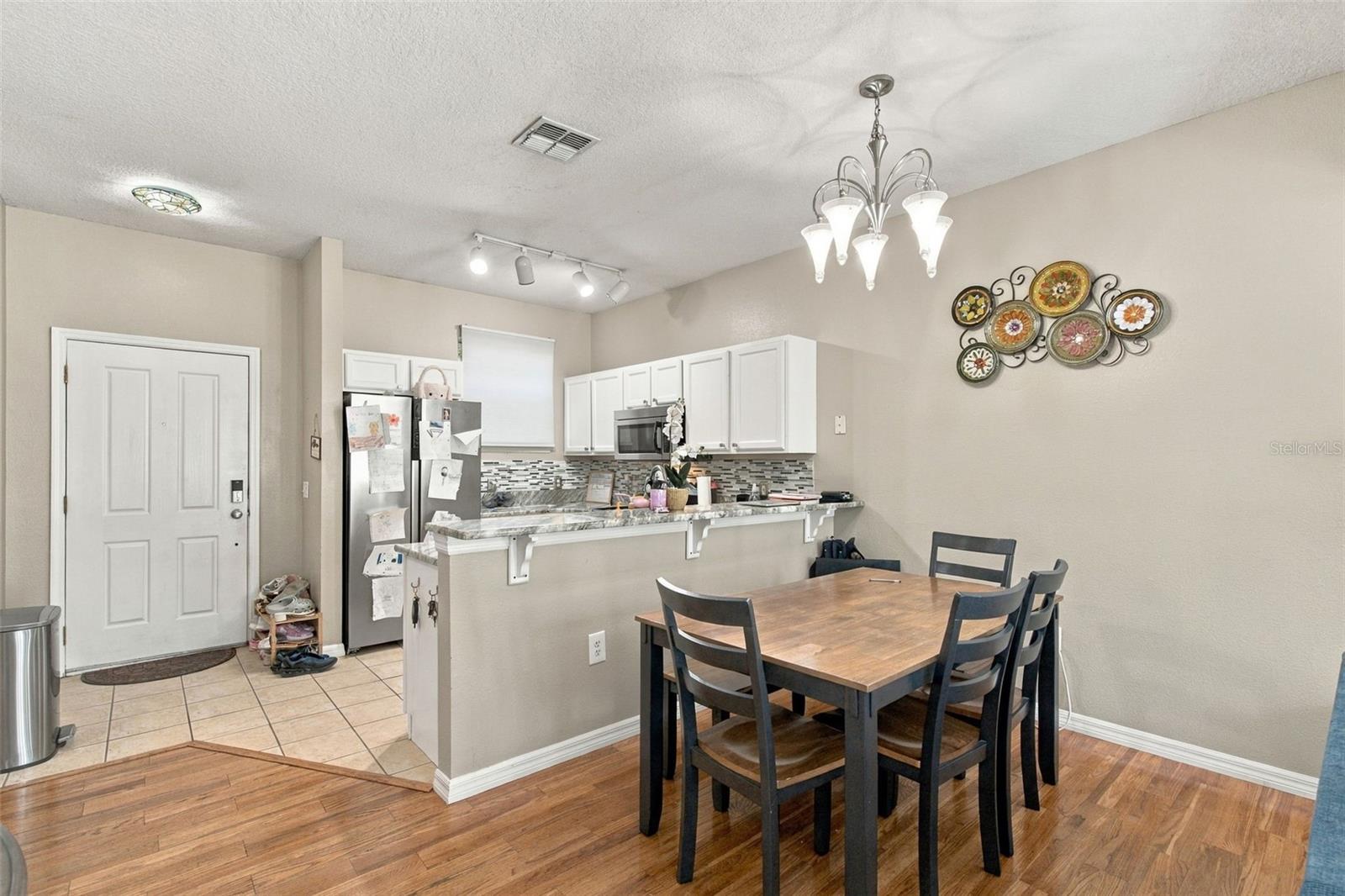 457 Madison Cir Property Photo 5