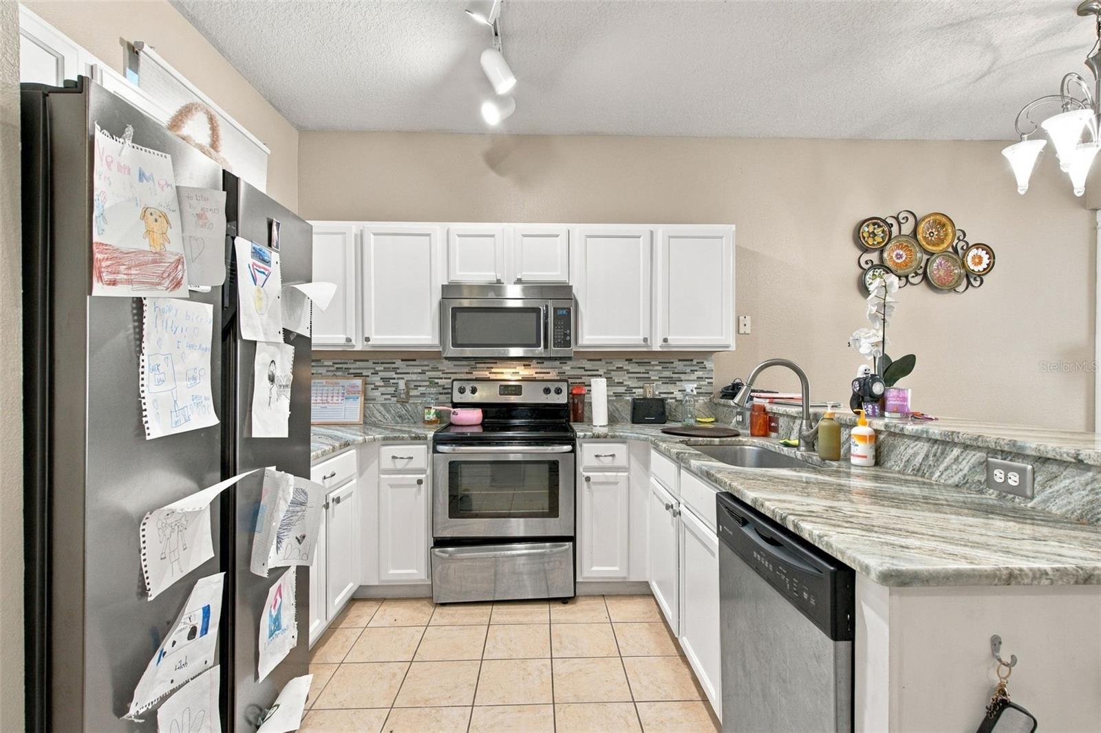 457 Madison Cir Property Photo 6