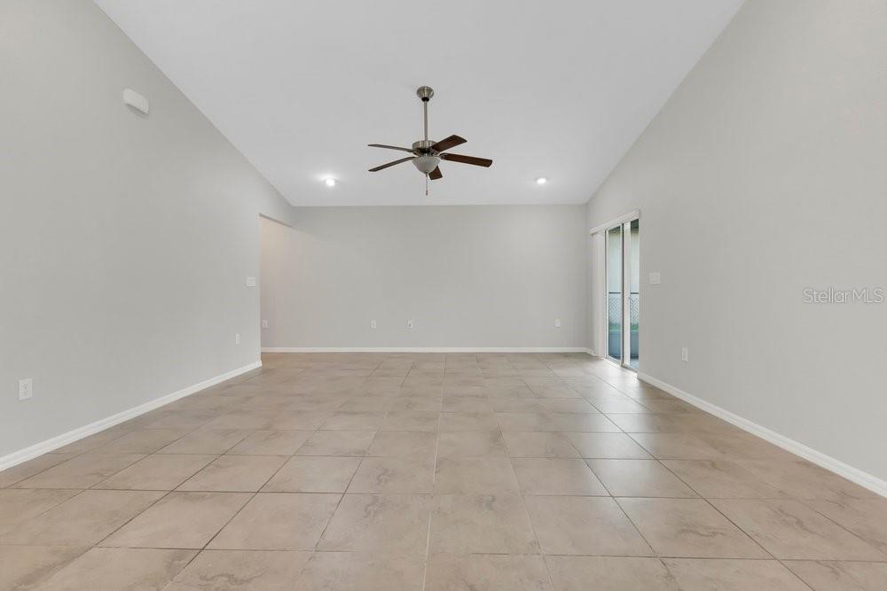 4856 Summerfield Cir Property Photo 6