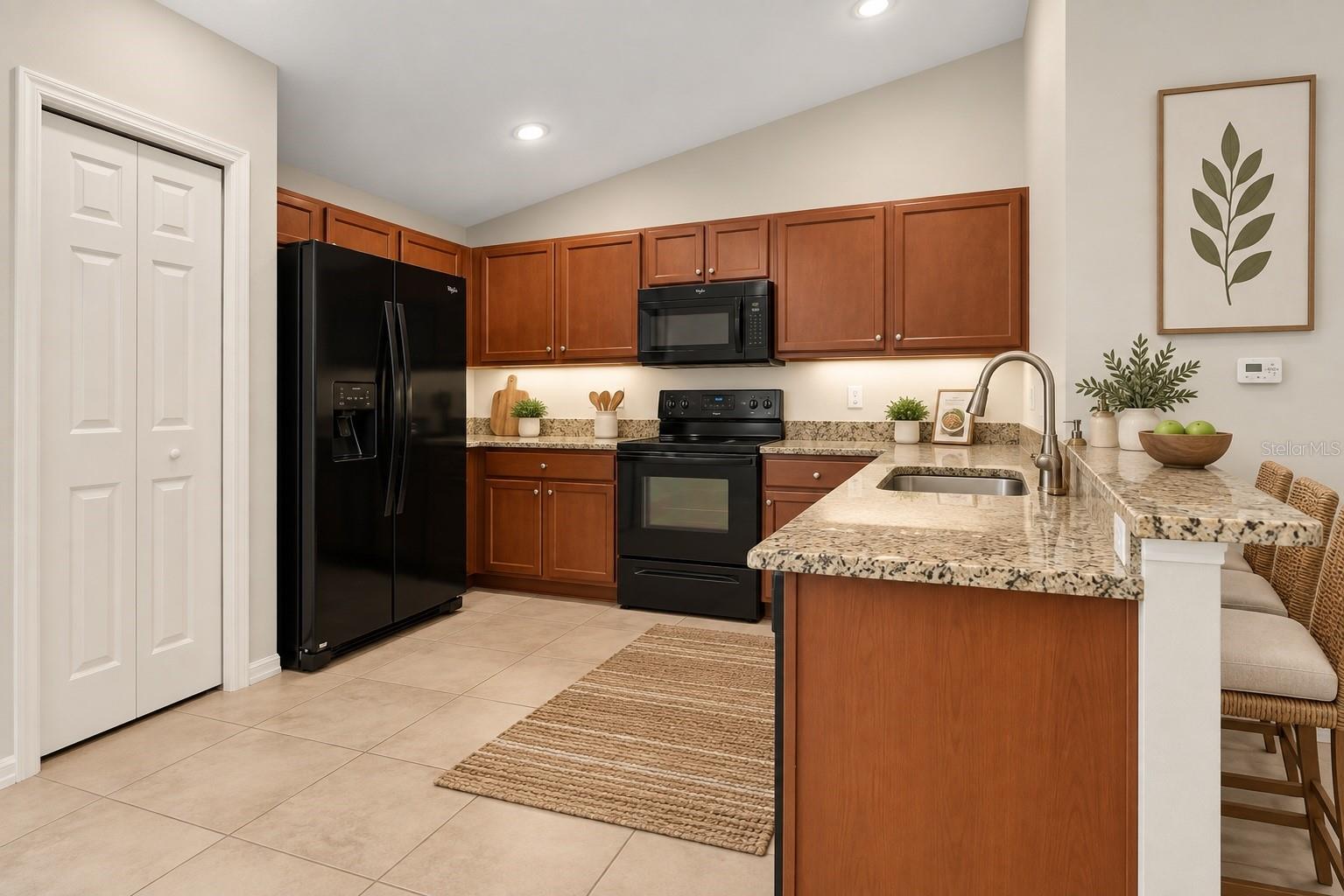 4856 Summerfield Cir Property Photo 9