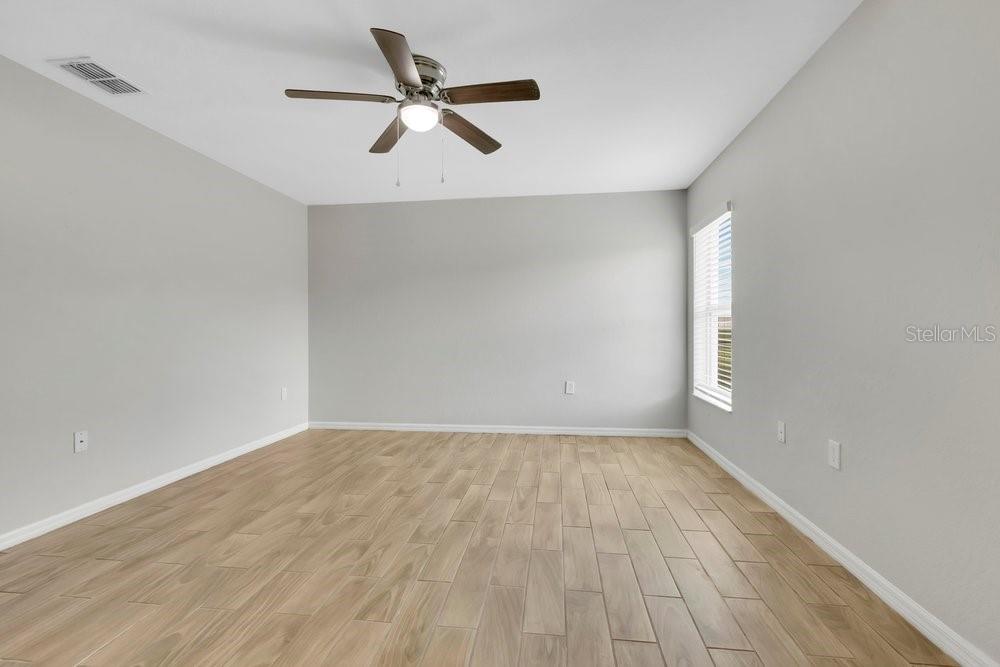 4856 Summerfield Cir Property Photo 13