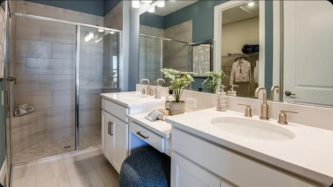 5388 Spoonflower Ct Property Photo 4
