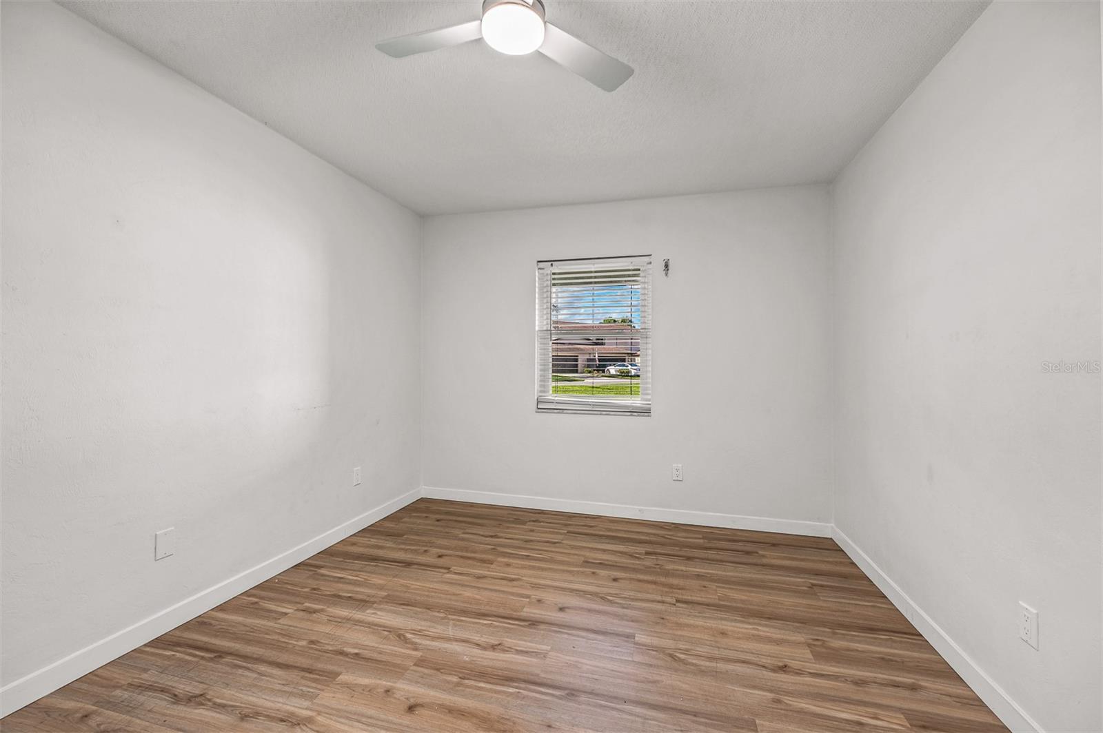 107 Deer Lake Cir Property Photo 20