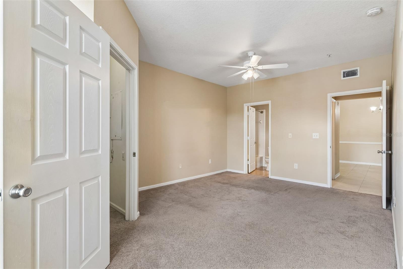 14205 Falls Church Dr #2007 Property Photo 12