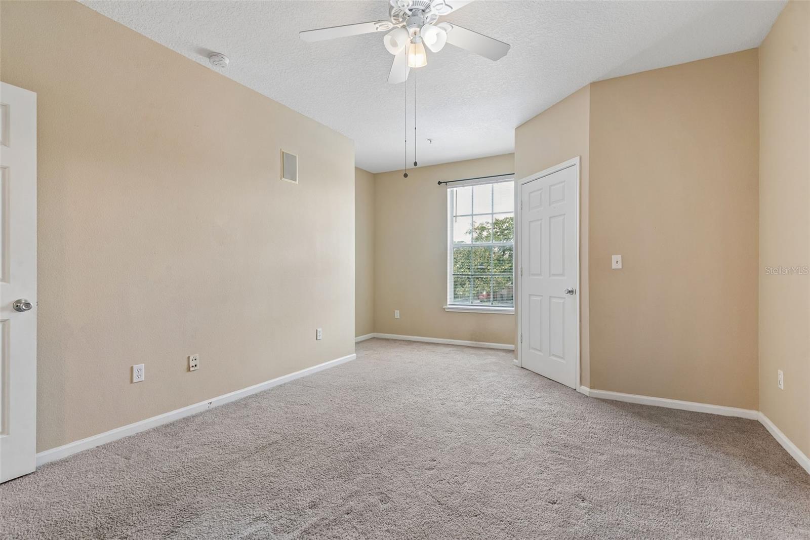 14205 Falls Church Dr #2007 Property Photo 13