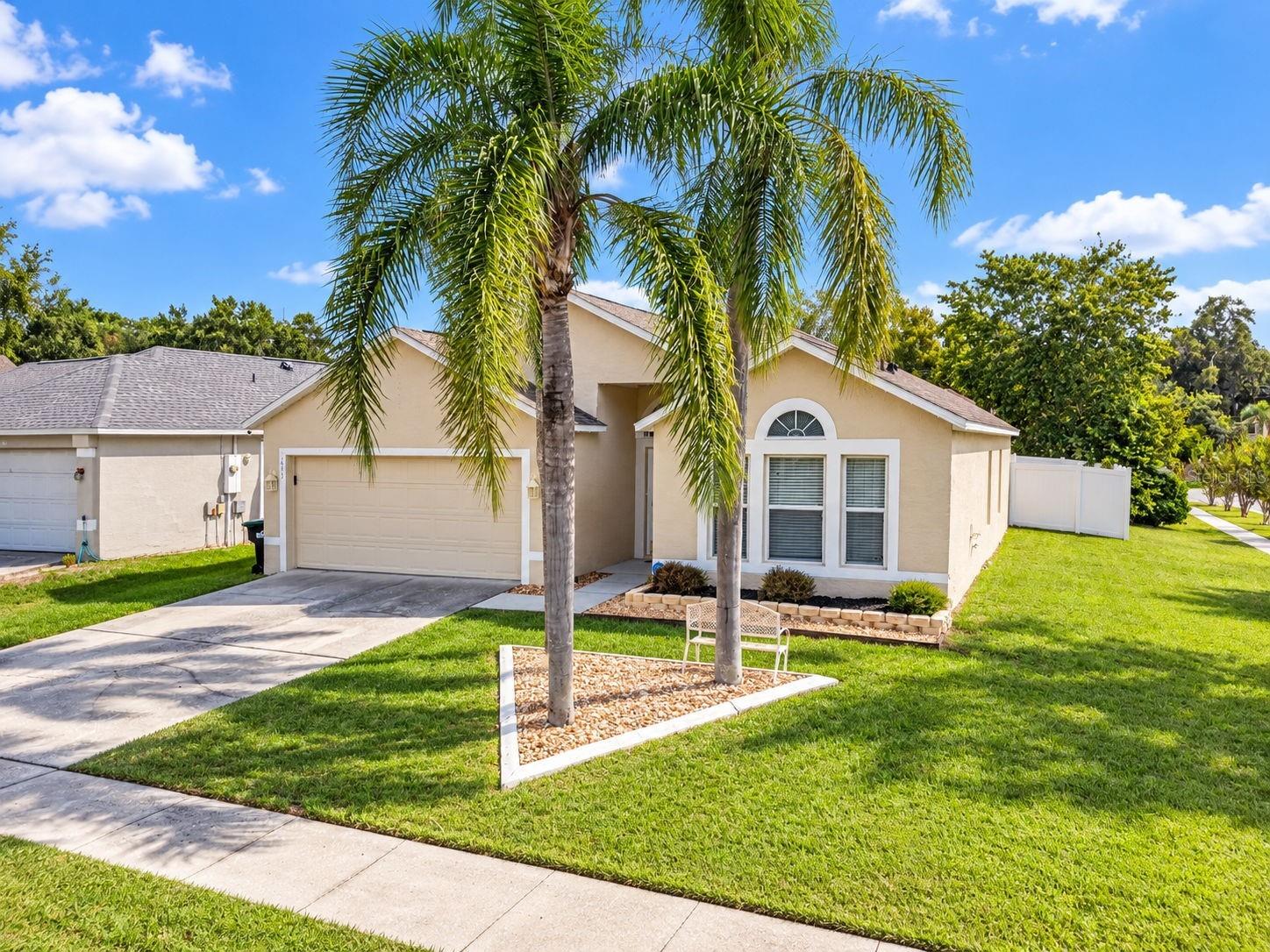 1645 Stefan Cole Ln Property Photo 2