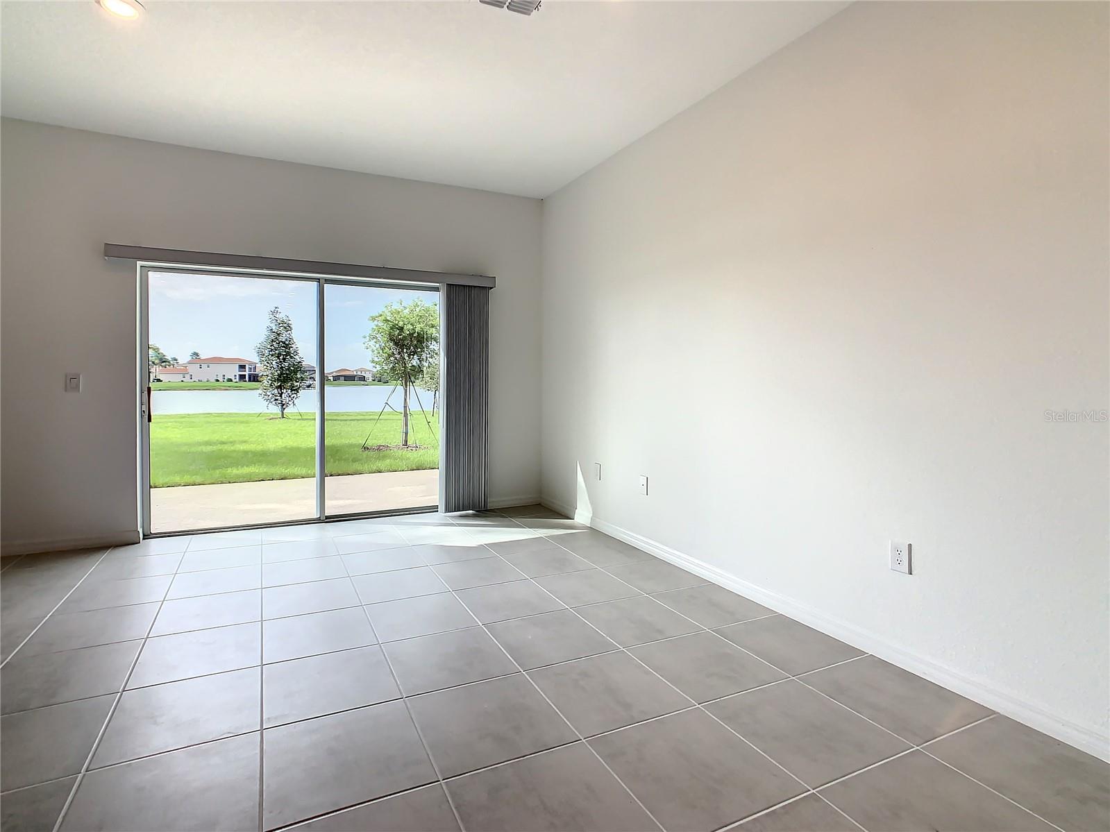 1256 Lago Vista Ct Property Photo 12