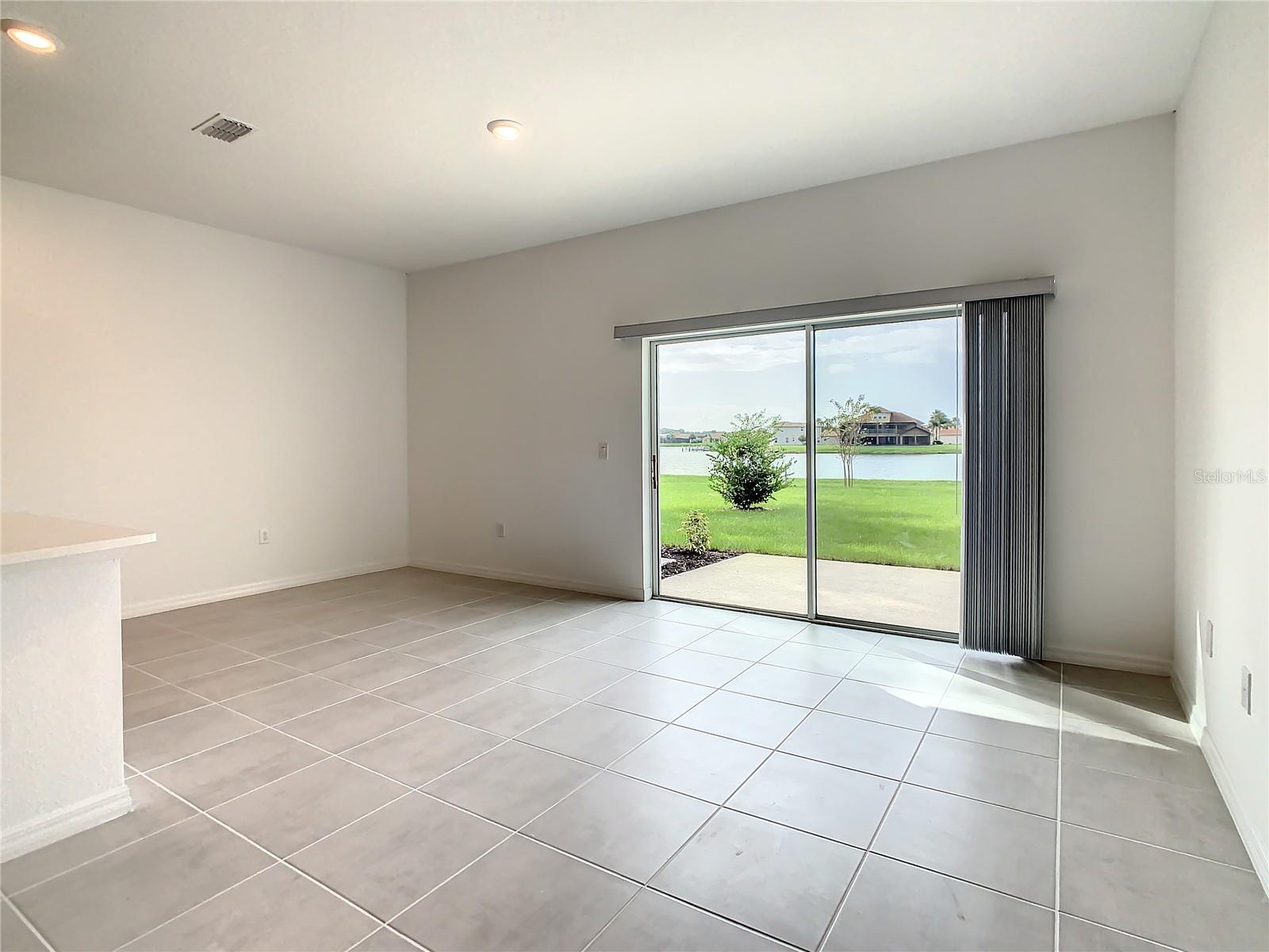 1256 Lago Vista Ct Property Photo 13