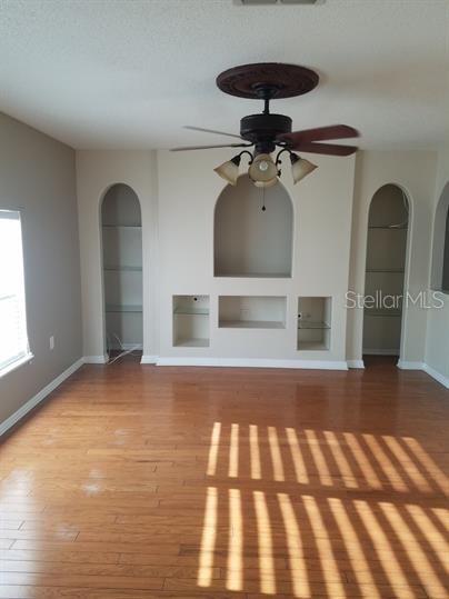 680 Basingstoke Ct Property Photo 5