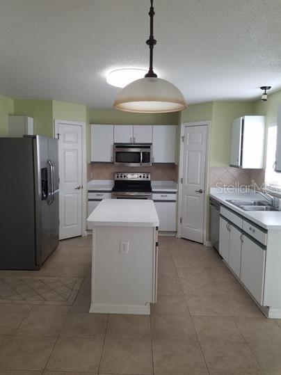 680 Basingstoke Ct Property Photo 16