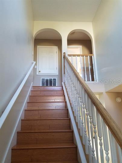 680 Basingstoke Ct Property Photo 17
