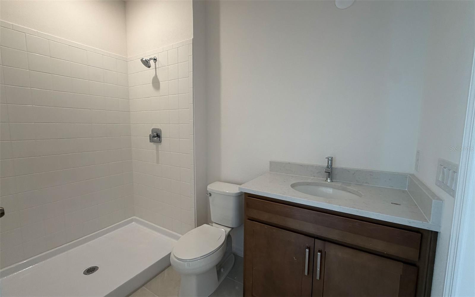 736 Farfields St Property Photo 4