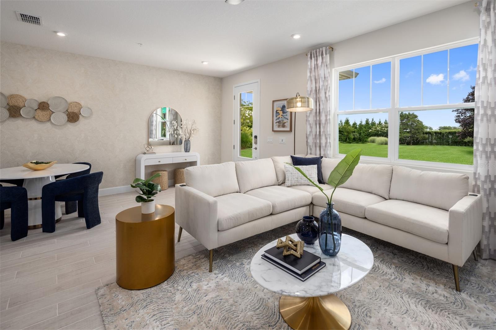 2880 Camellia Flower St Property Photo 9