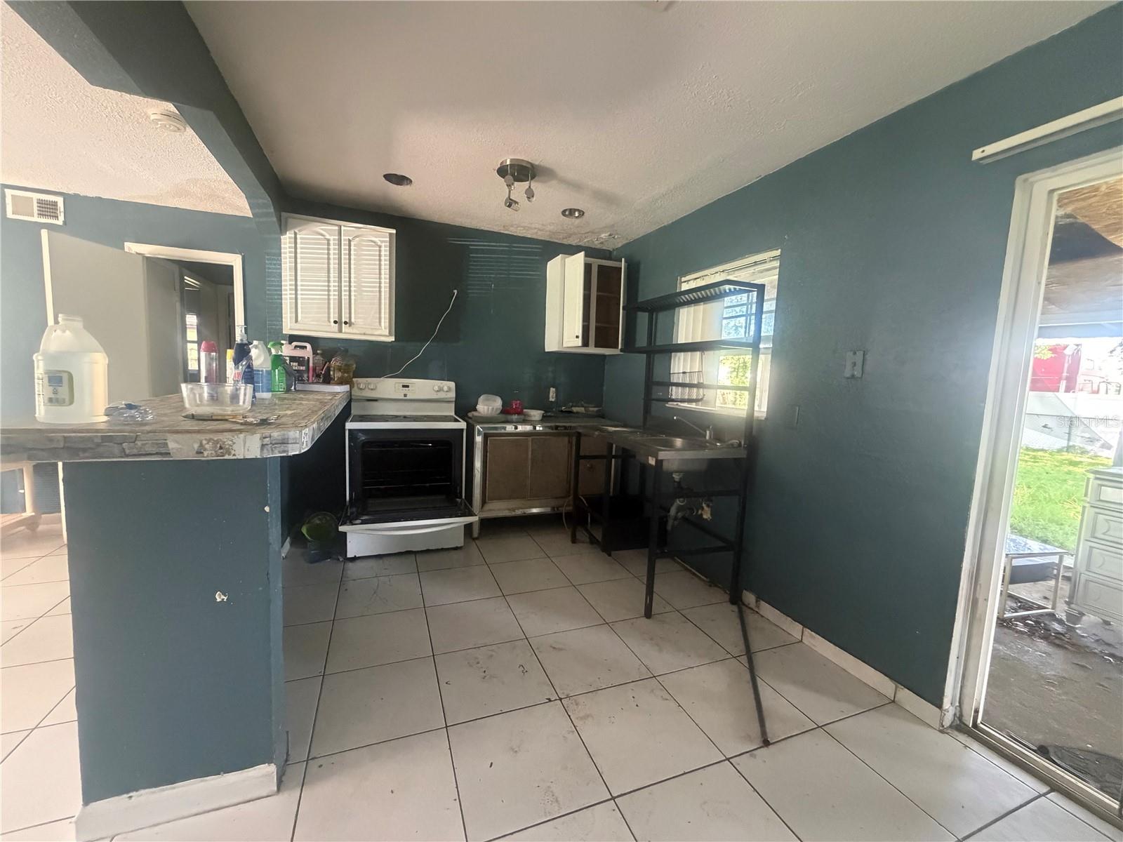 754 Trailwood Dr Property Photo 3