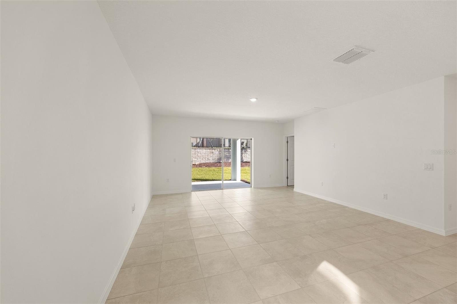 1260 White Ash Loop Property Photo 7