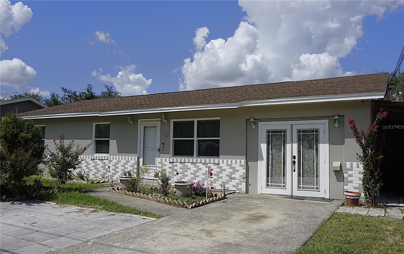 29 E Bob White St Property Photo 1