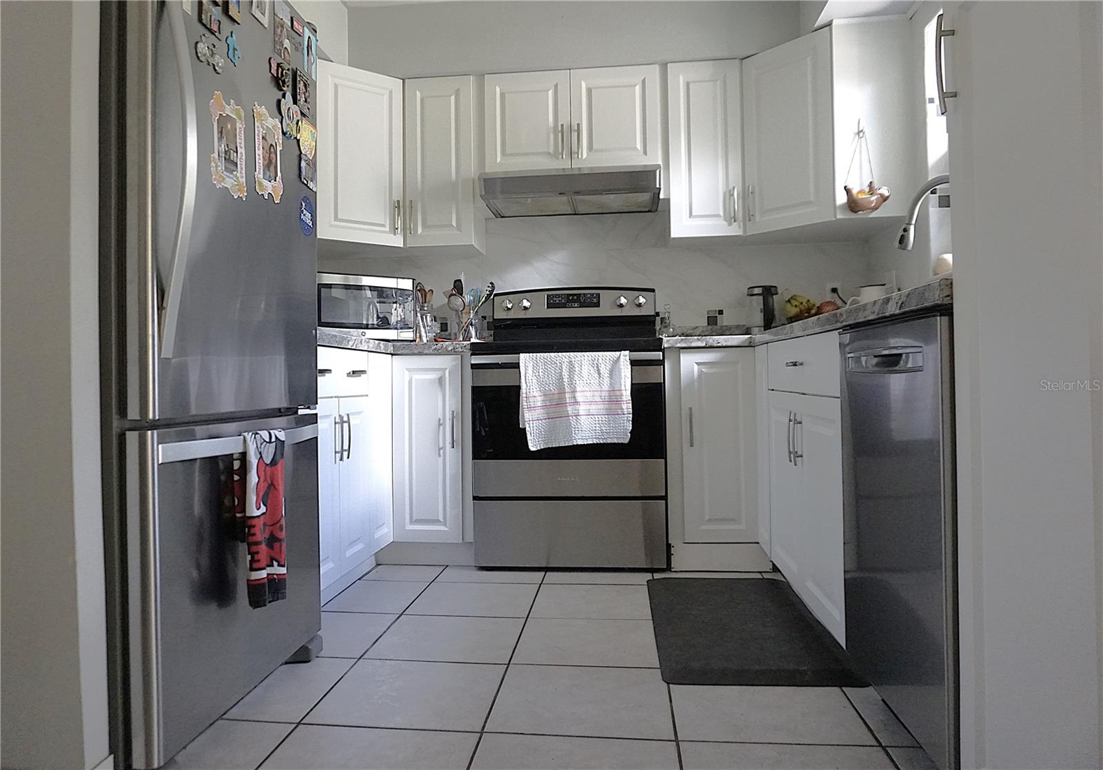 29 E Bob White St Property Photo 4