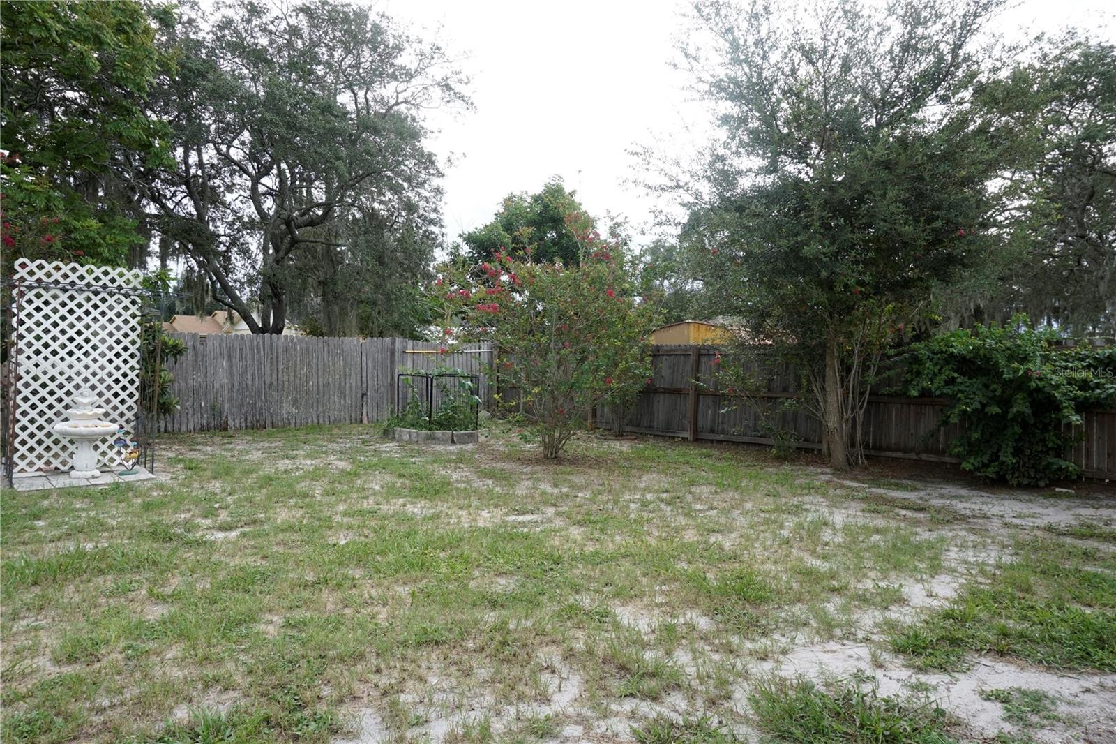 29 E Bob White St Property Photo 15