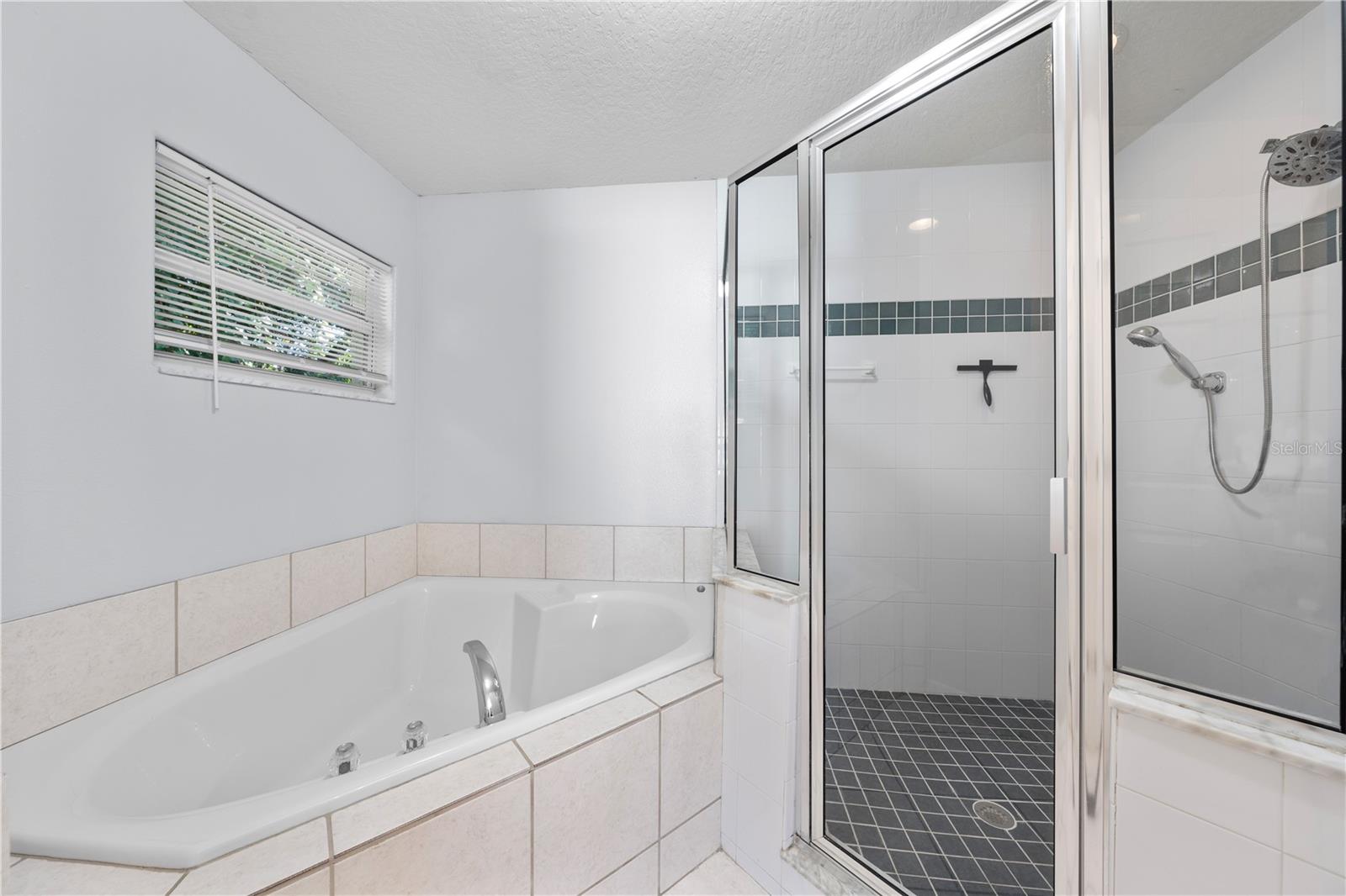 4200 Cracker Ct Property Photo 34