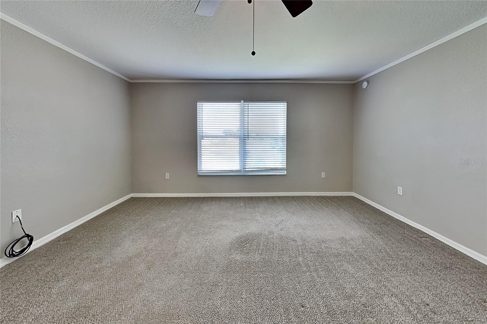 O6442084 Property Photo 7