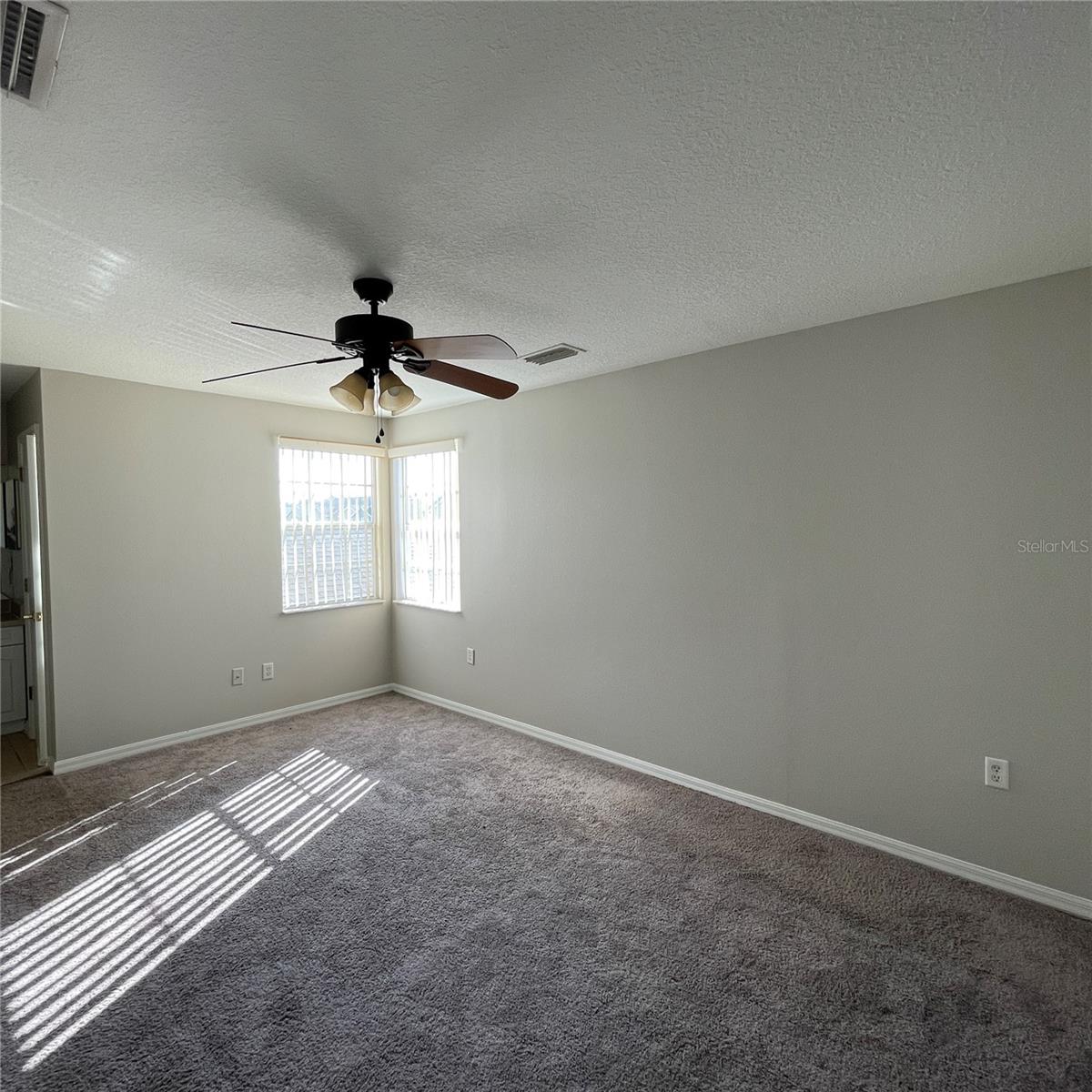 621 Washington Palm Loop Property Photo 11