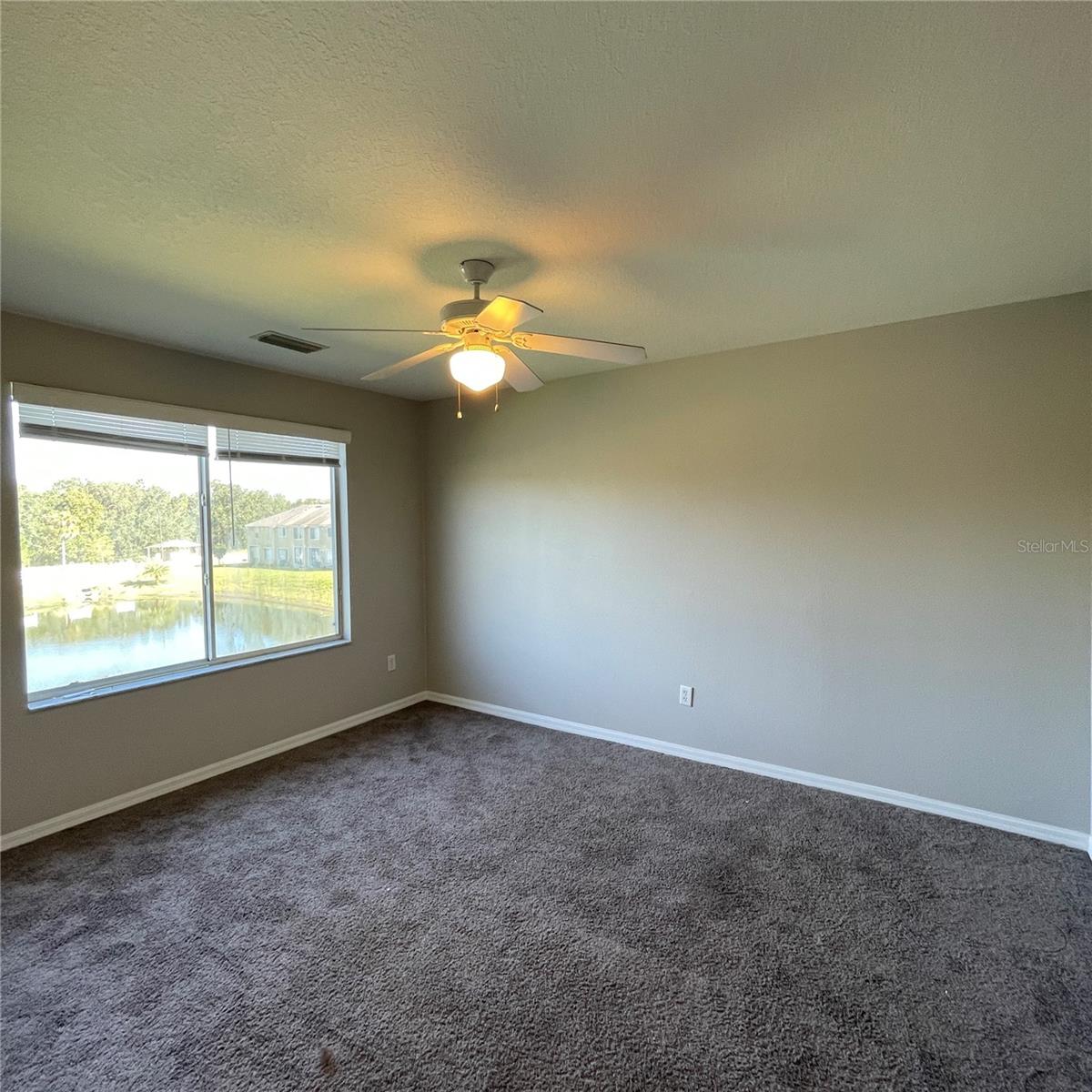 621 Washington Palm Loop Property Photo 15