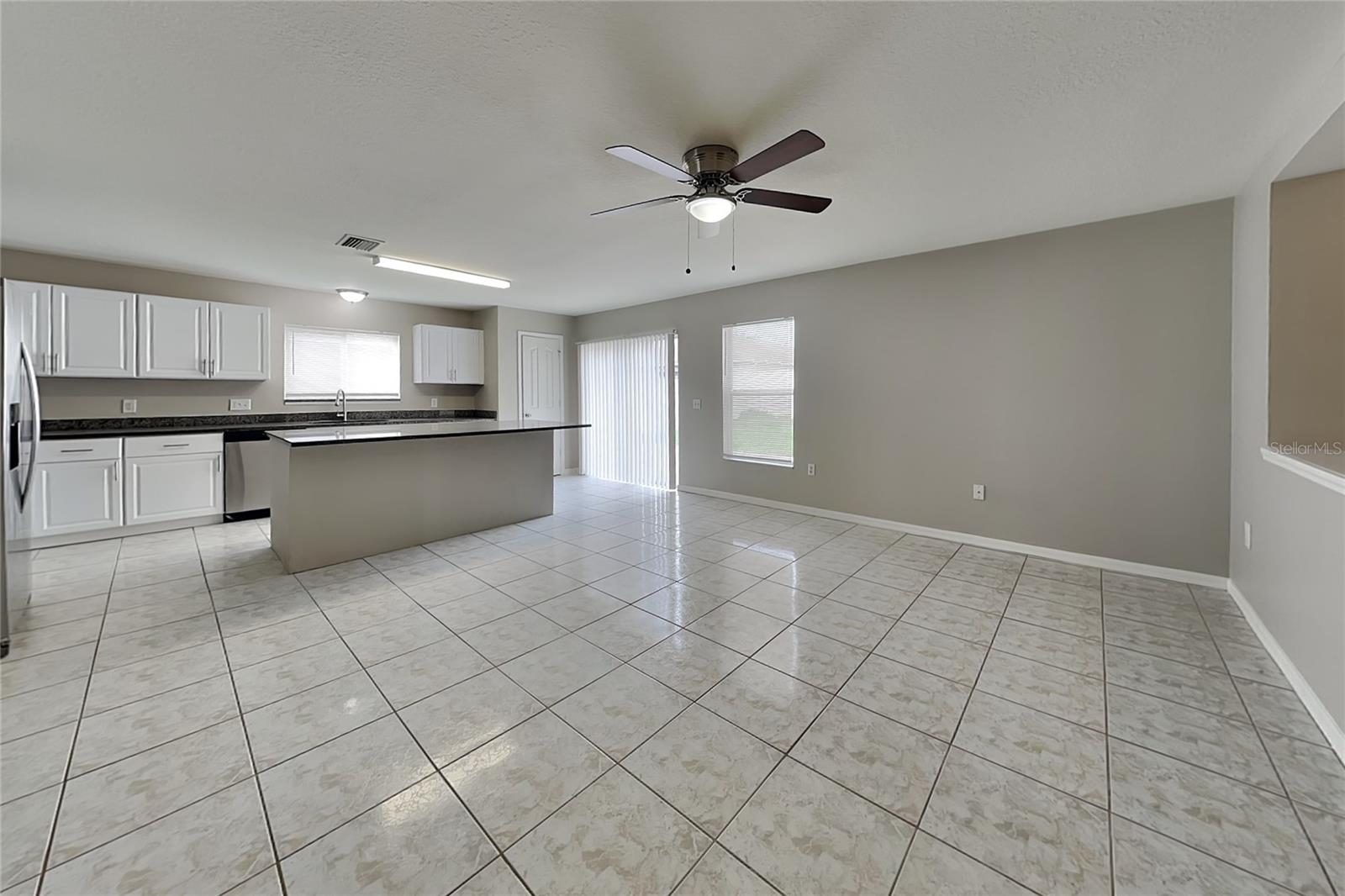 O6442102 Property Photo 5