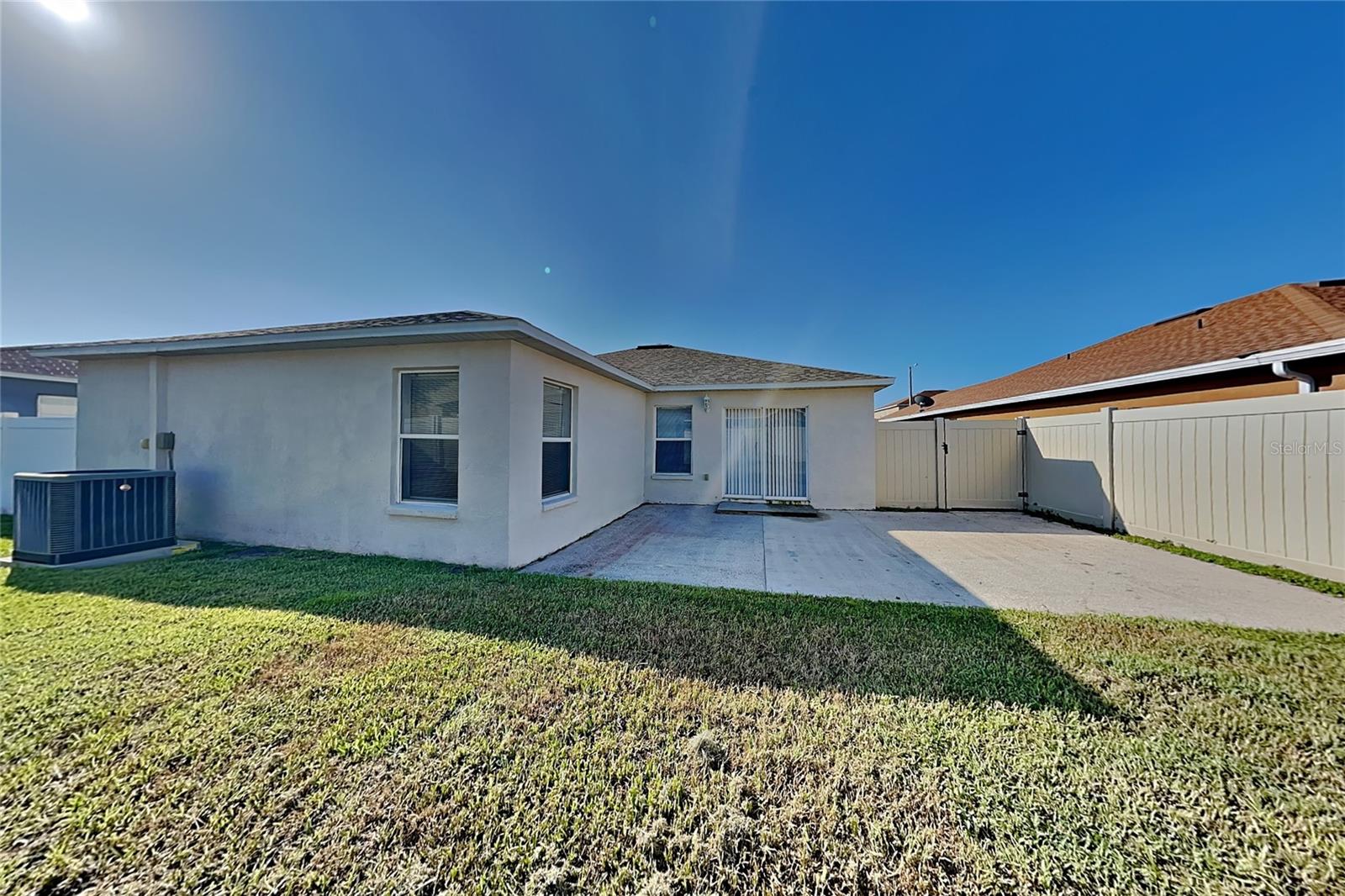 O6442102 Property Photo 17