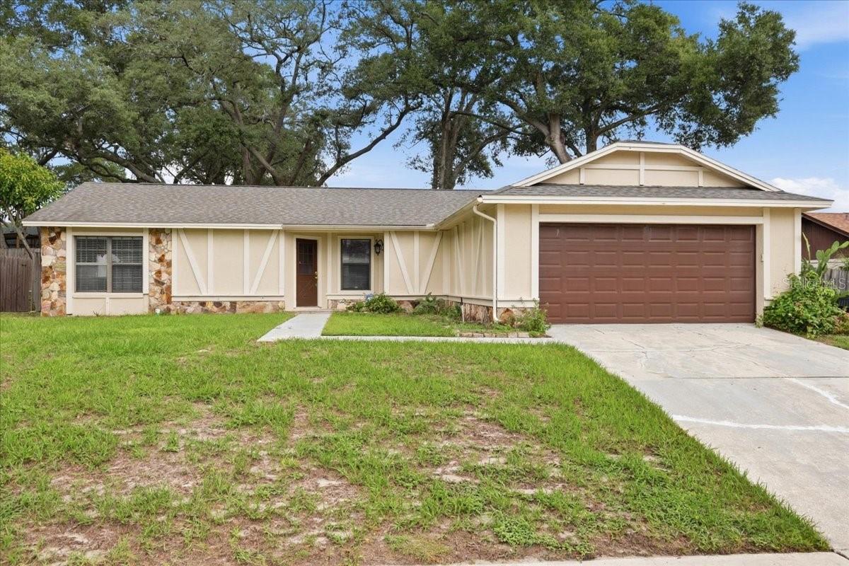 5045 Catspaw Ct Property Photo 2