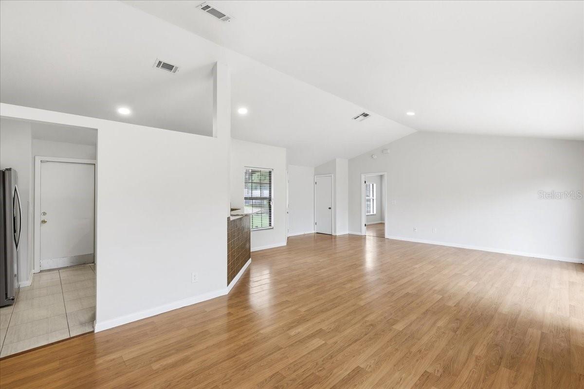 5045 Catspaw Ct Property Photo 9