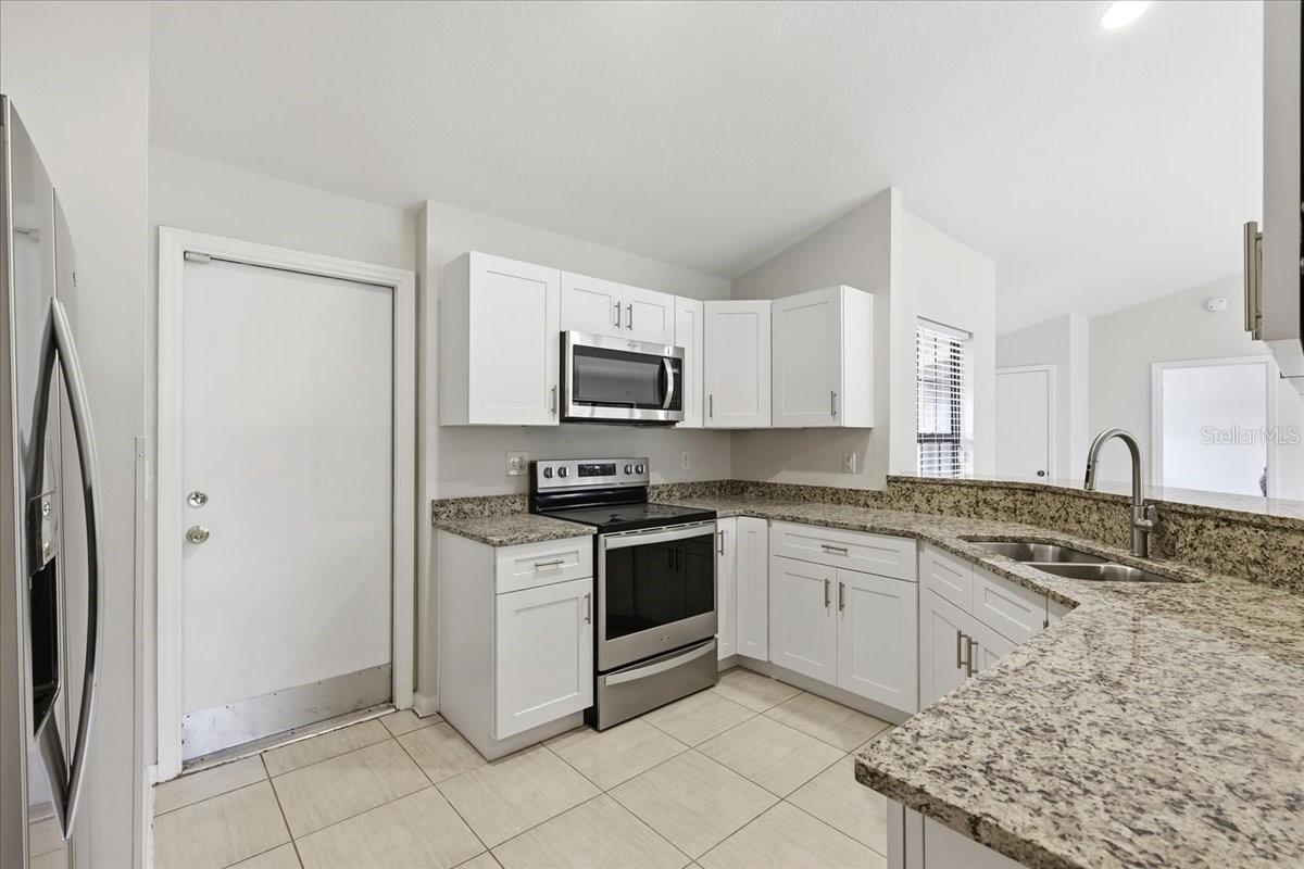 5045 Catspaw Ct Property Photo 16