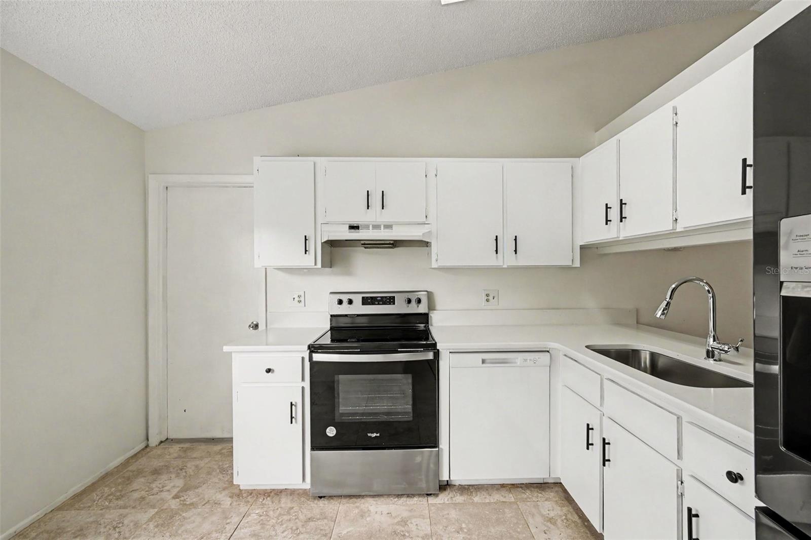 2362 Whitehorse St Property Photo 11