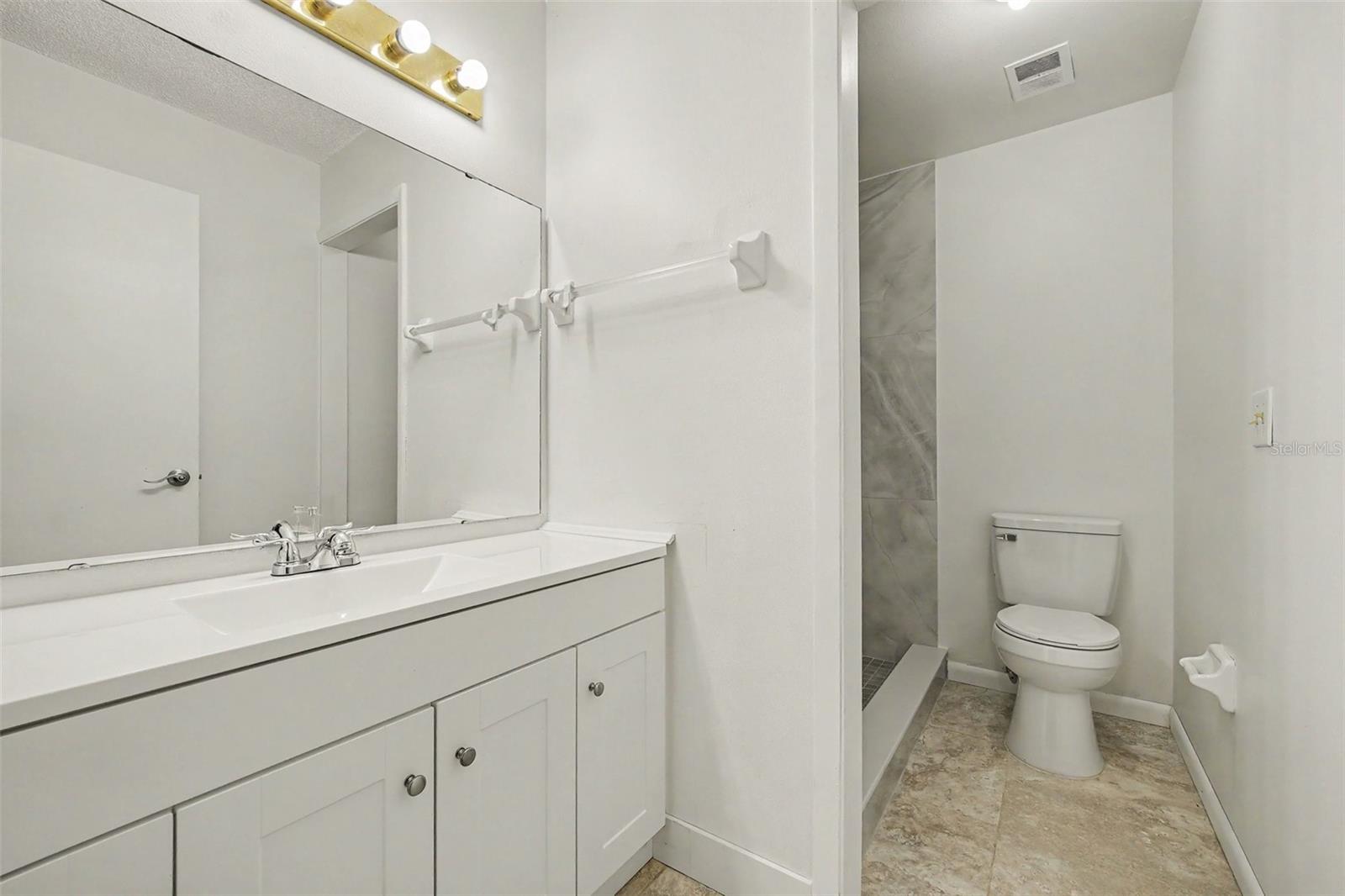 2362 Whitehorse St Property Photo 16