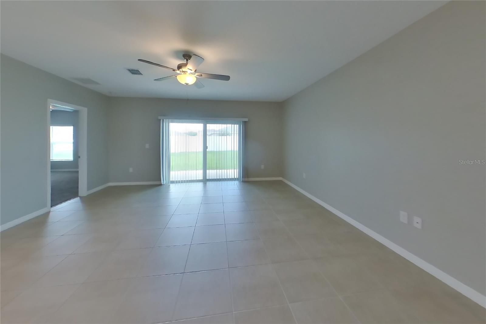 O6442142 Property Photo 4