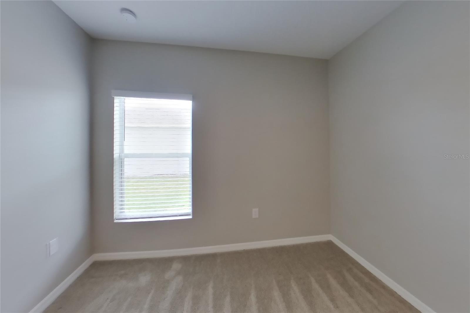 O6442142 Property Photo 12